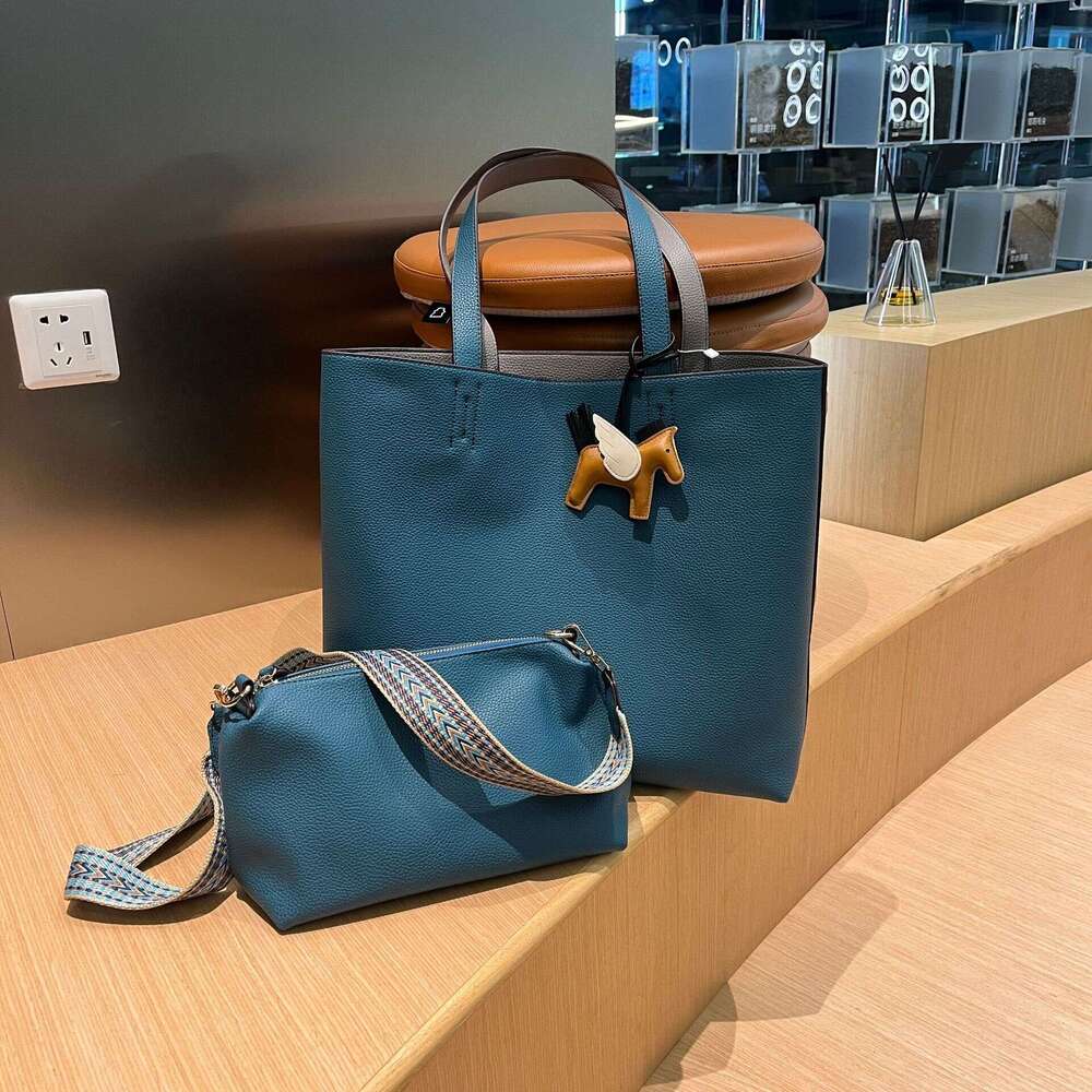 double sided shopping high order design ultra fiber leather inner outer tote large capacity shoulder bag can be printed with japanese and korean trend