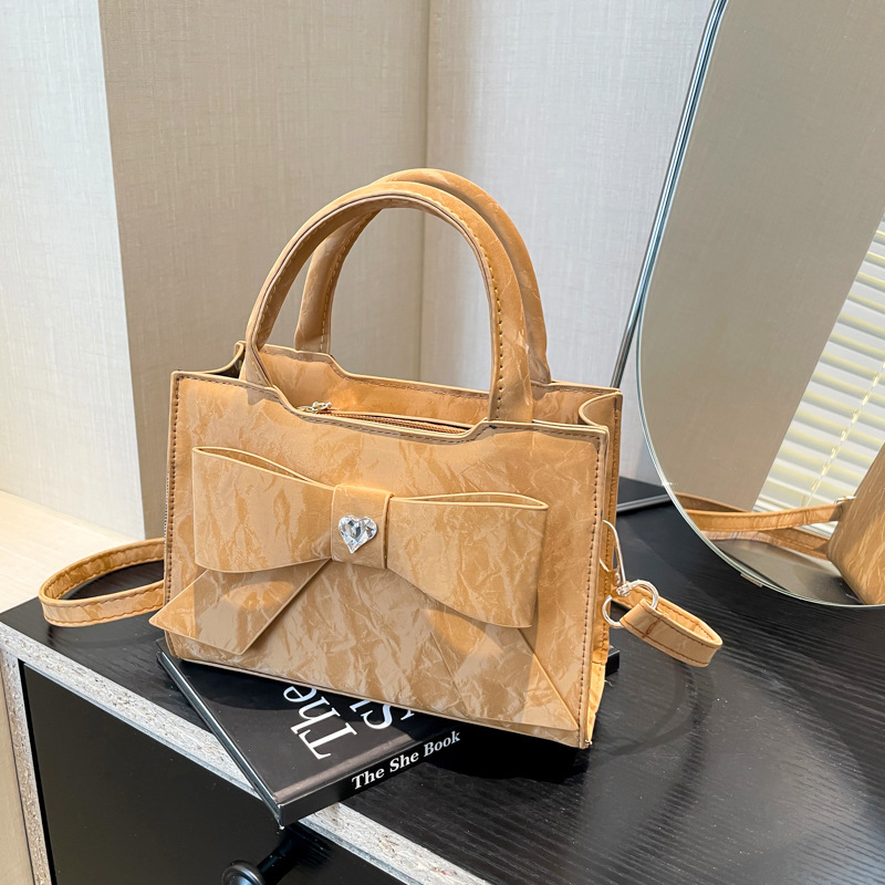 Free Delivery Designer Bag Fashion Bow Single Shoulder Hand Fashion 2025 New Trend Crossbody Simple Women's Small Square For Women Luxury Bag