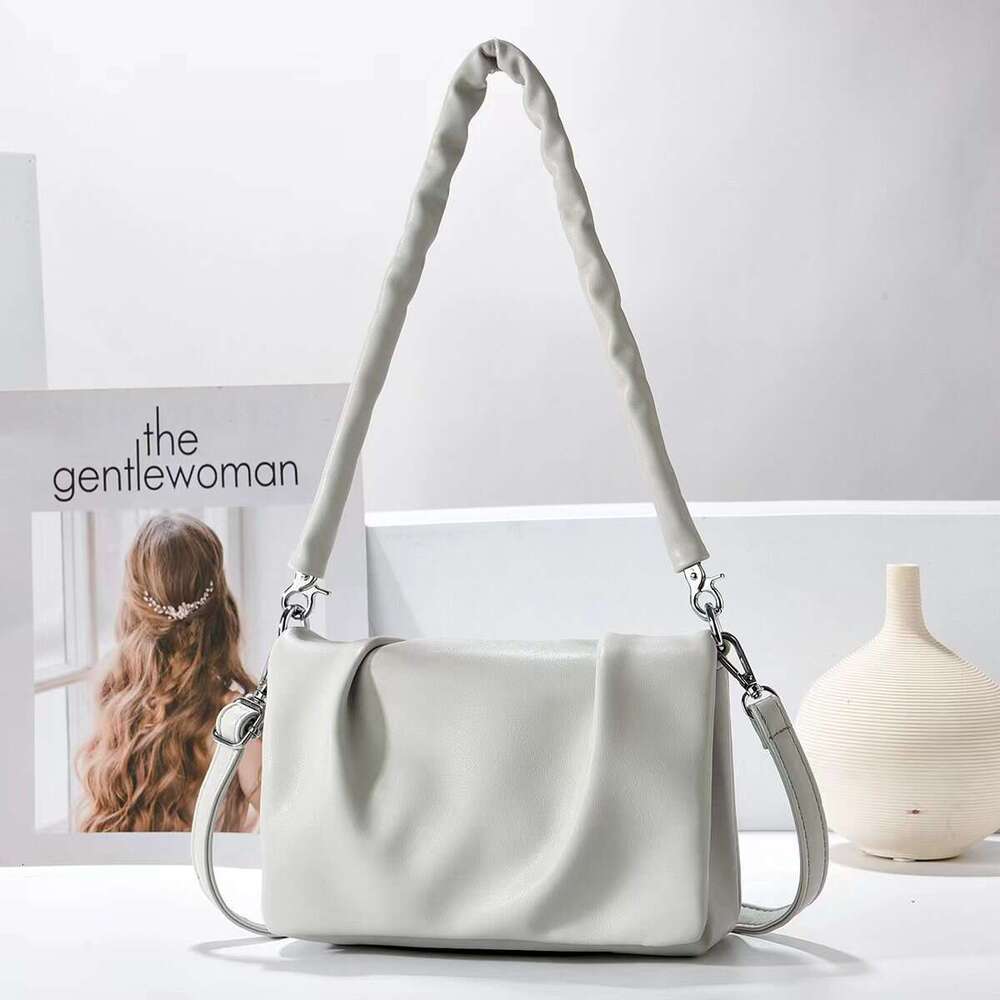 Boutique Underarm Soft Leather Texture Shoulder Simple and Versatile for Travel High end Women s Bag Fashion Bags