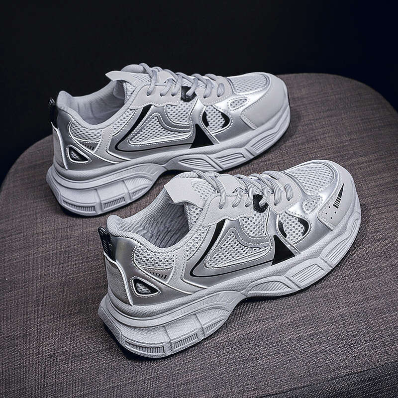Hot Dad Hot 2025 New Spring Breathable Mesh Sports Korean Edition Versatile Thick Bottom Casual Running Shoes for Women
