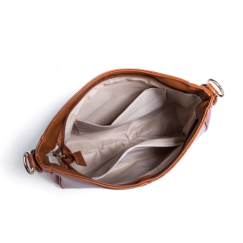 2025 new simple and fashionable shoulder trendy women's crossbody bag Designer bag