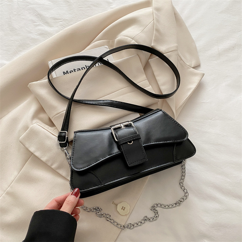 Free Delivery Designer Bag Niche Design American Hot Girl Motorcycle 2025 Female Leather Underarm Bag Single Shoulder Hand Luxury 8520