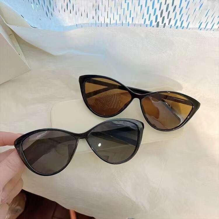 Retro Cat Eye Sunglasses for Women Polygonal Frame All Match and Blue Light Protection