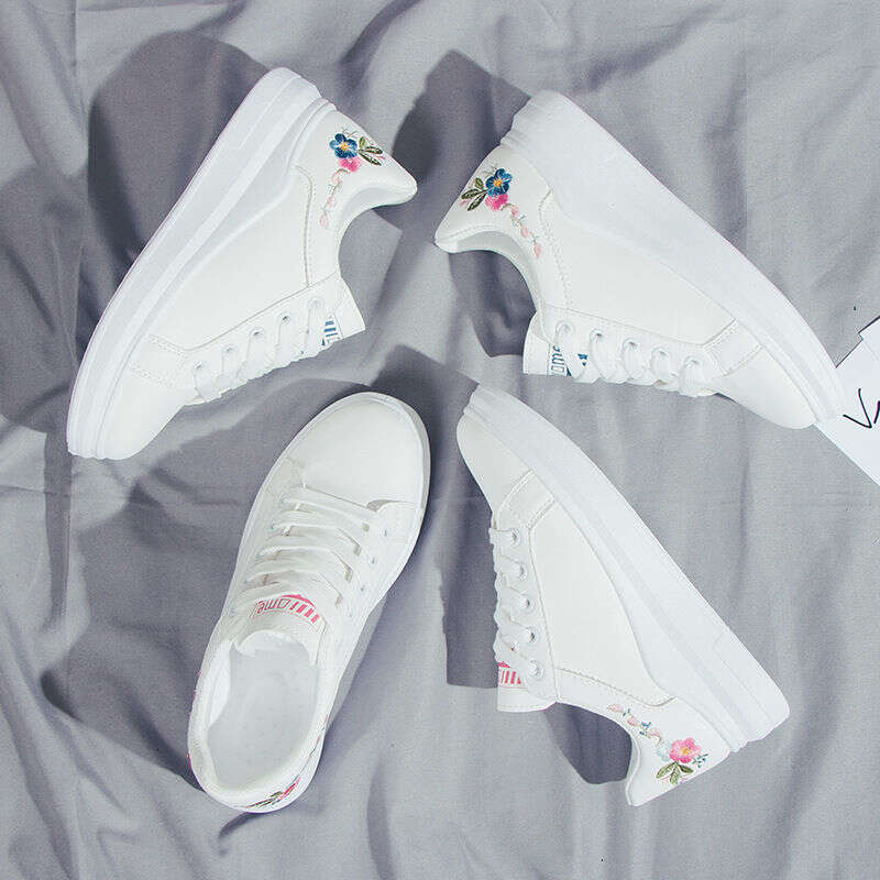 2020 Spring and Autumn New Casual Flat Embroidered Trendy Korean Version Lace up Student Sports Breathable Board Shoes for Women