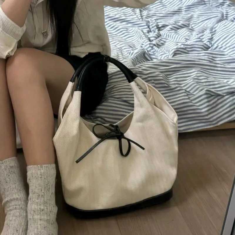 Lady Axillary Bag New Womens Bag FAshion Shoulder Bags High Capacity Leisure Versatile Tote Bags Beige Canvas Bags M250520