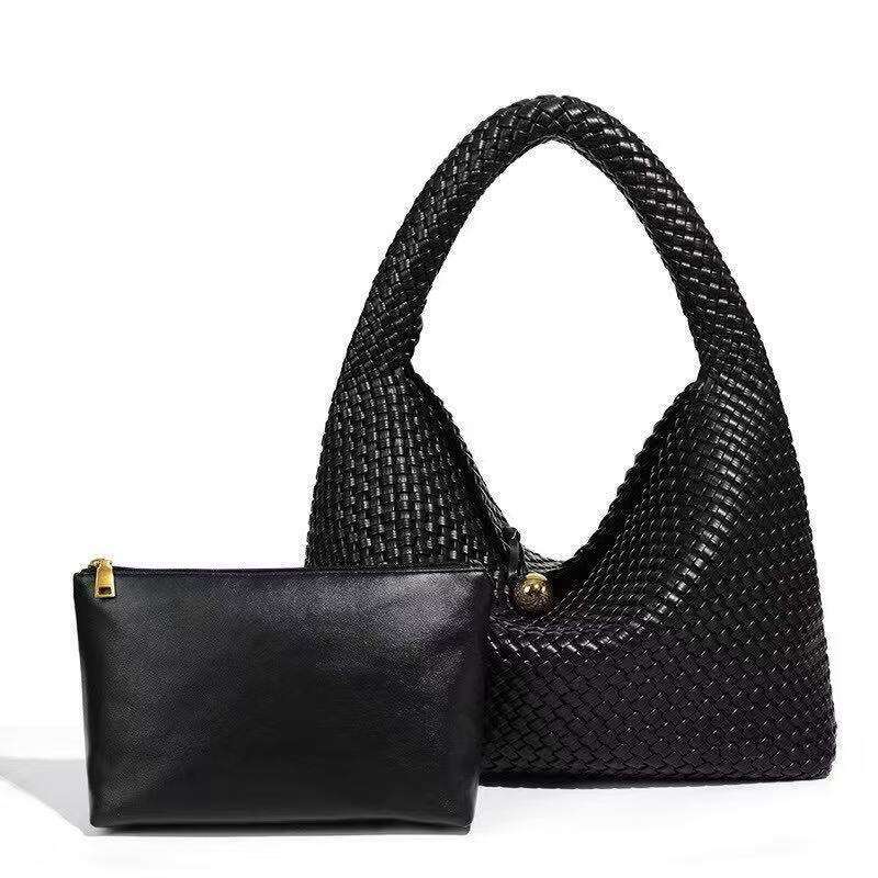 French armpit woven women's bag, high-end and trendy, niche handbag, large capacity commuting shoulder bag for work