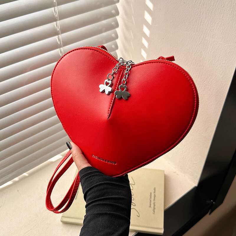Small with niche design texture, women's 2025 new single shoulder crossbody small square bag, internet famous girl's peach heart bag