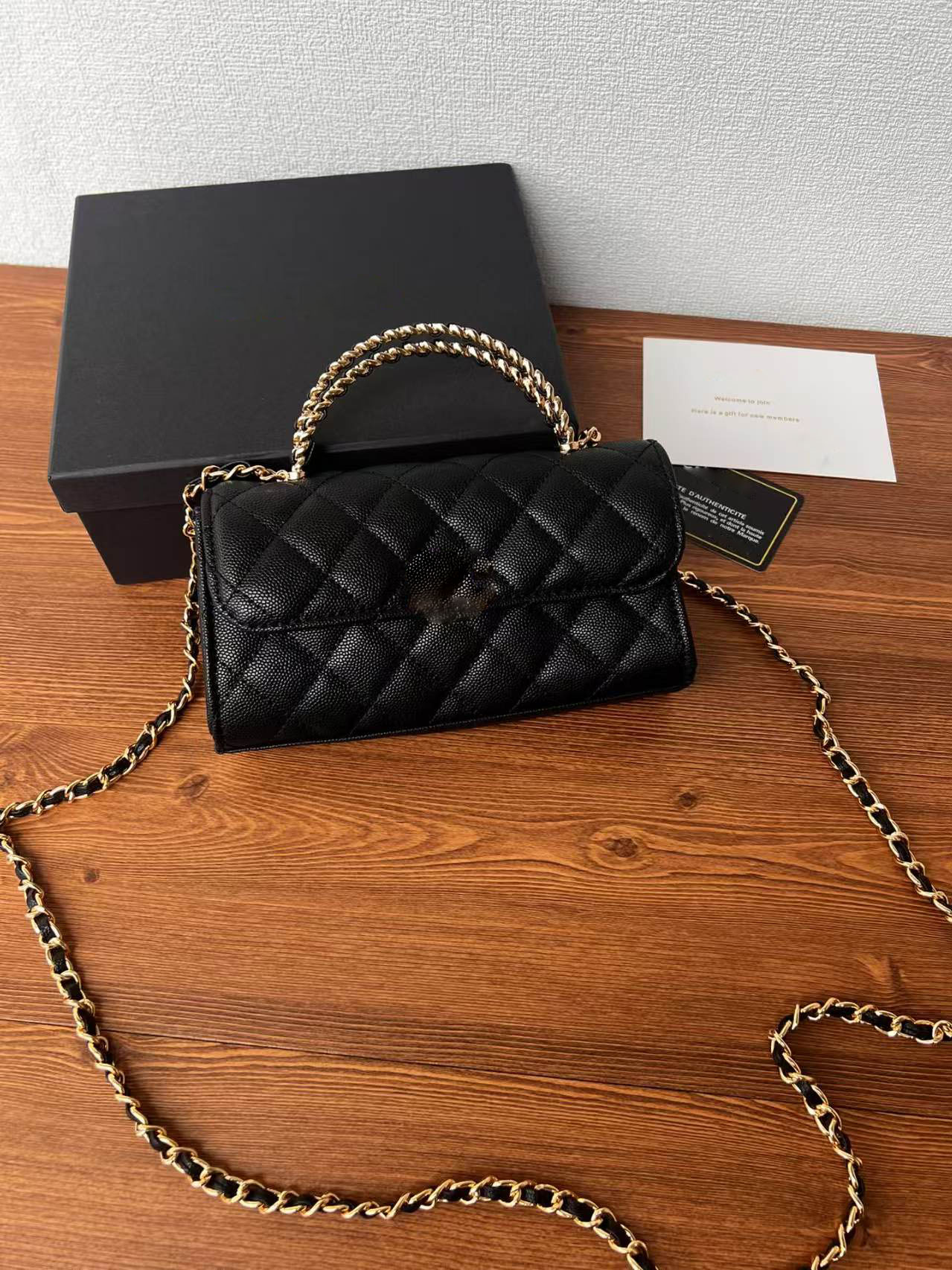 2C Diamond handbag Metal lettering handle chain shoulder makeup bag Evening bag Gift box to pack VIP gifts