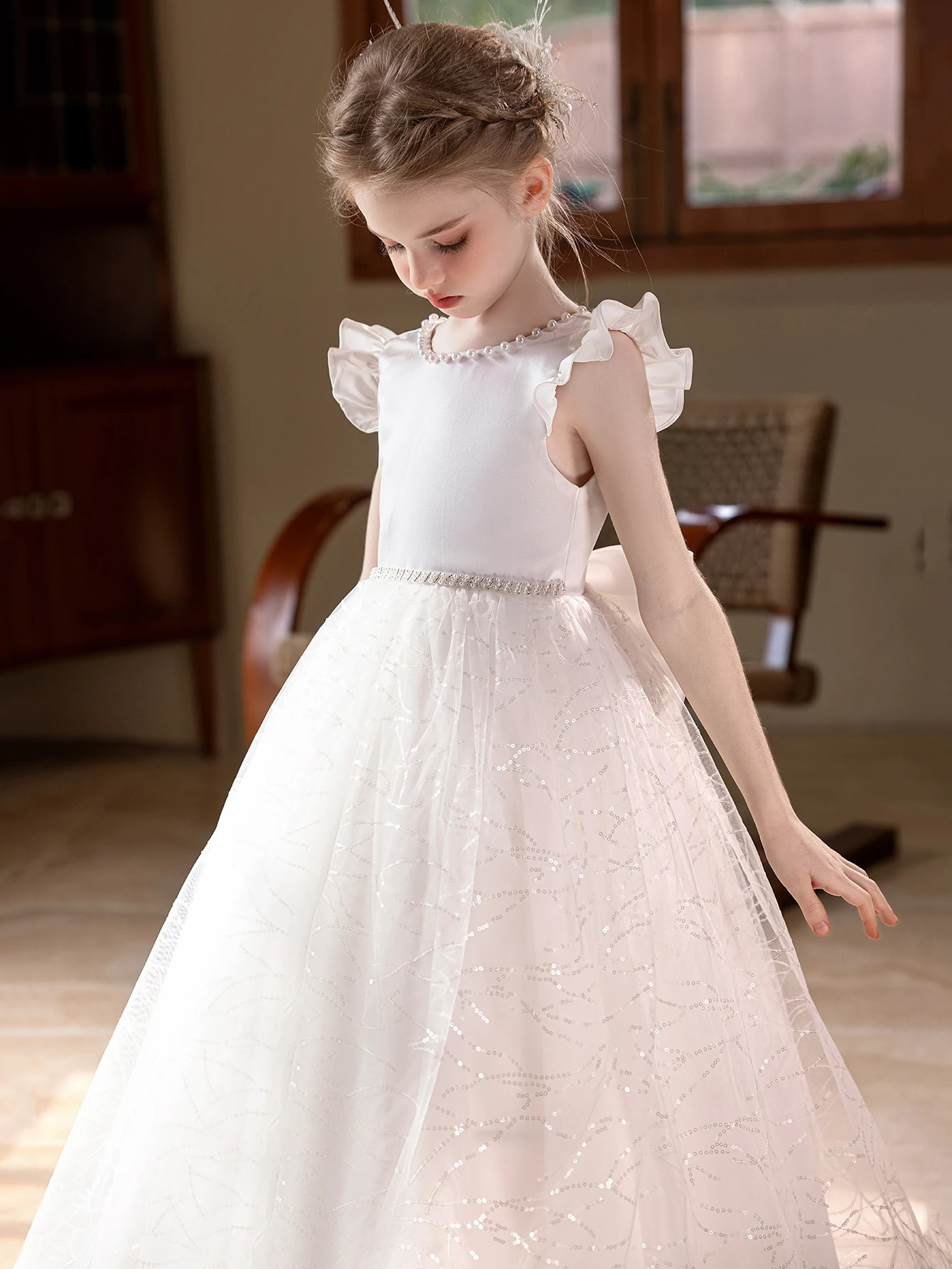 High-quality Sequin Dress for Girls White Floral Childrens Wedding Gown with Pompom Skirt 250519