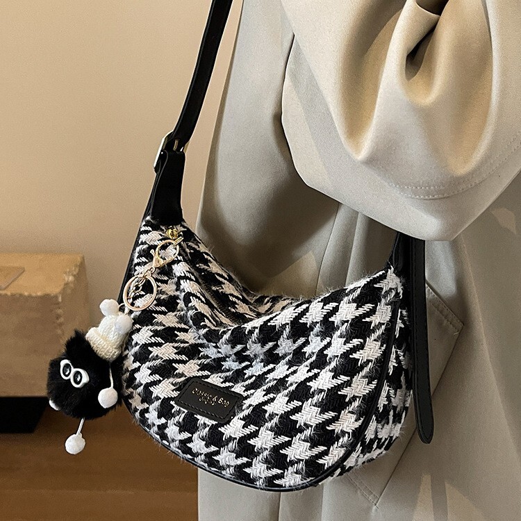 New large capacity high-end texture niche women's dumpling bag multifunctional shoulder casual fashion designer plaid crossbody bag retro shoulde