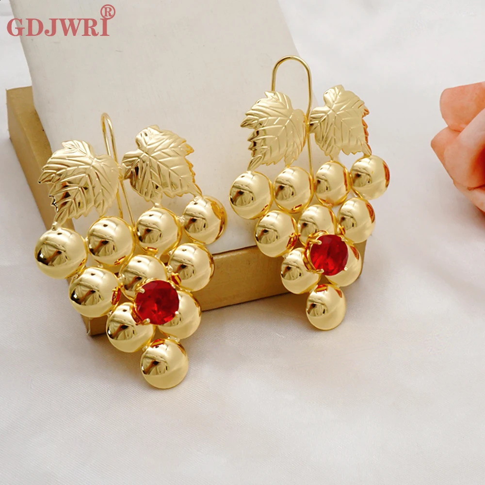 Fashion Purple Crystal Grape Leaf Earrings Elegant Smooth Irregular Geometric Fruit Gold Color Copper Drop Earrings For Women 250519