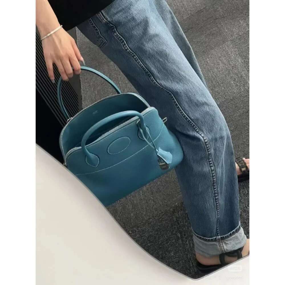 VOAETEC Premium Semi-handmade First-layer Cowhide Bowling Portable Shoulder Large Shell Bag Commuting Temperament