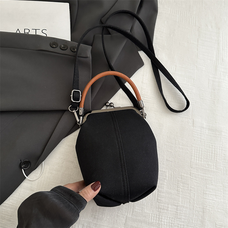 Free Delivery Designer Bag 2025 Summer Crossbody Art Commuting Mobile Phone Women's Hand Solid Color Beauty Zero Wallet Leisure Bag Luxury Bag