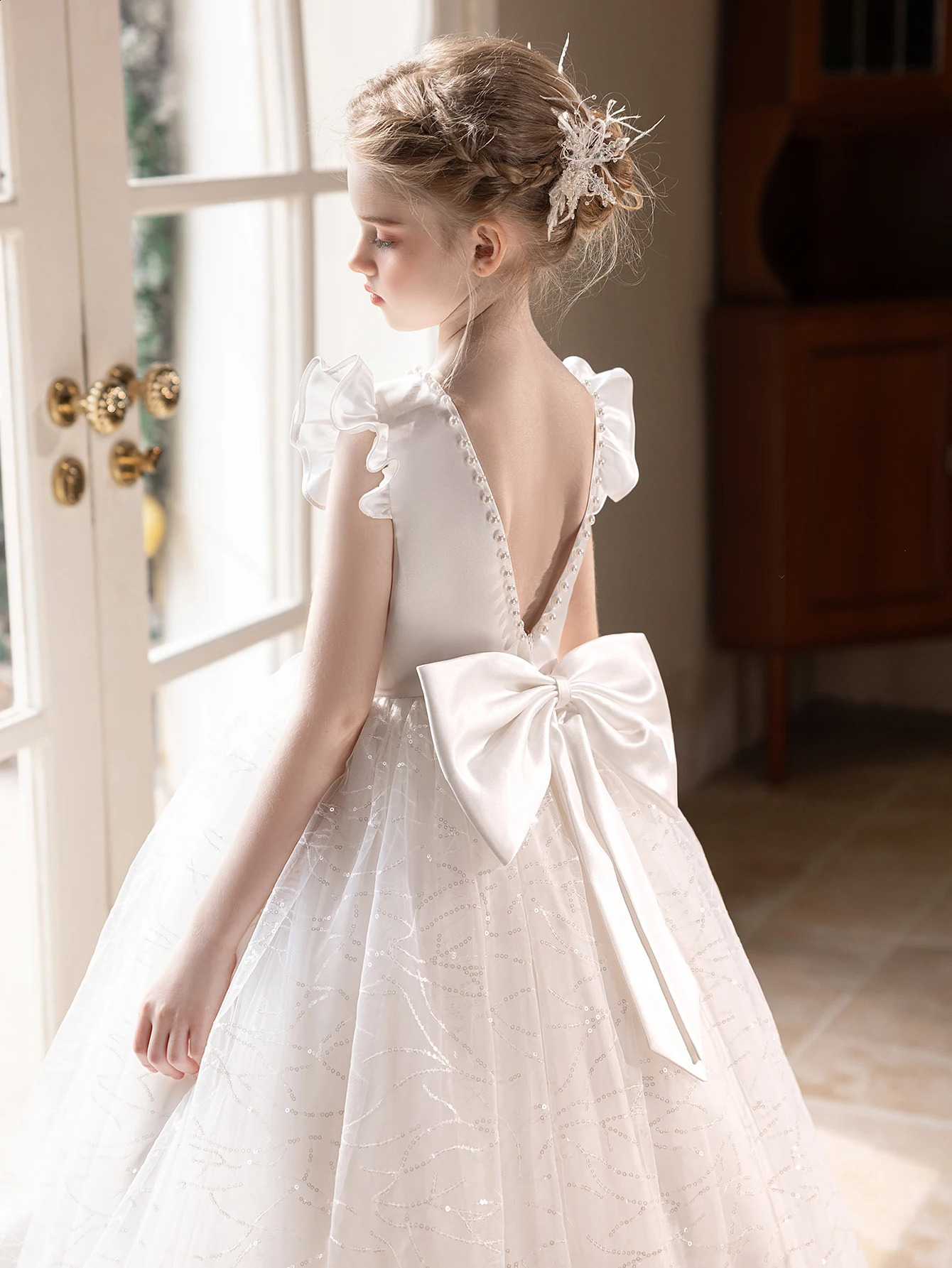 High-quality Sequin Dress for Girls White Floral Childrens Wedding Gown with Pompom Skirt 250519