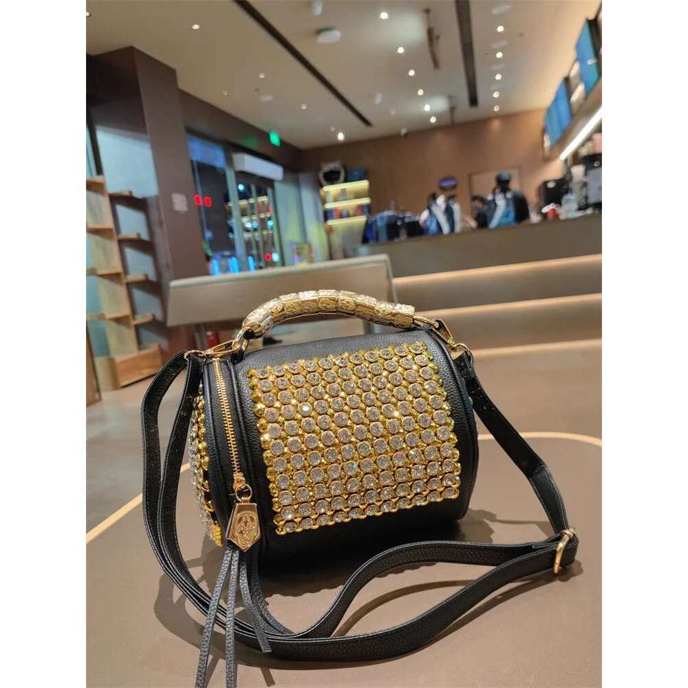 American Style Metal Rivet Studded Dia Tassel Cylindrical Handbag With Personalized High-End Feel One Shoulder Crossbody Bag