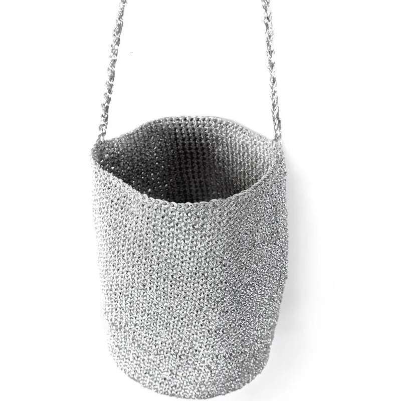 2025 Fashion Hand-woven Sier Hand-Headed Bucket Large Capacity Design Straw Casual Beach One-Shoulder Armpit Bag