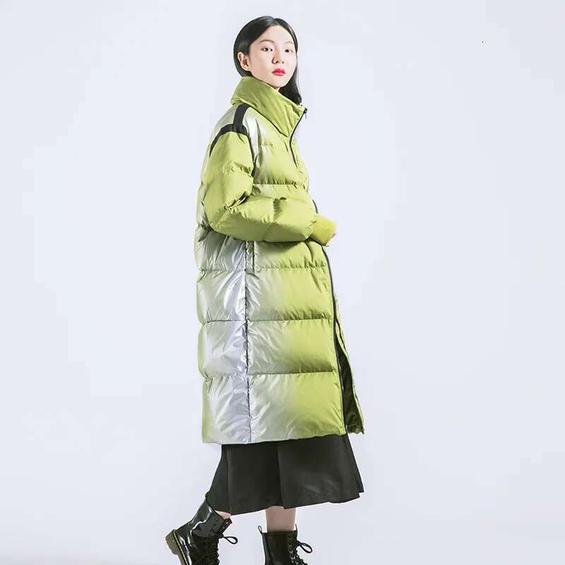 2022 Winter New Jacket Women's Lengthened Style Fashion Trend Loose Gradient Technology White Duck Down Thick Warmth Coat Designer