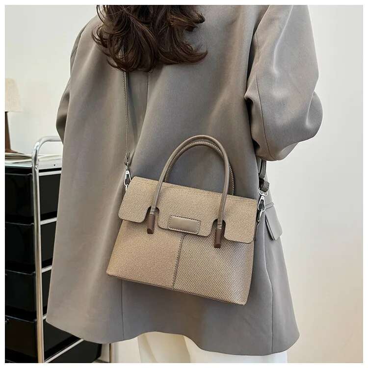 Women's 2025 Korean Version Underarm Bag. High - Quality Leather Texture, Versatile Shoulder Messenger Handbag