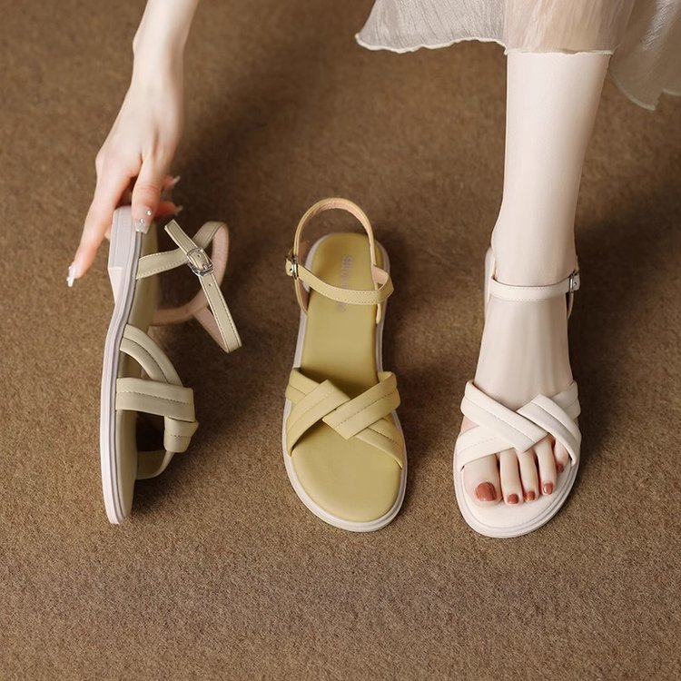Free shipping. Designer's 2025 new retro flat beach Roman sandals are versatile, fashionable, comfortable, soft-soled, open-toe, niche women'