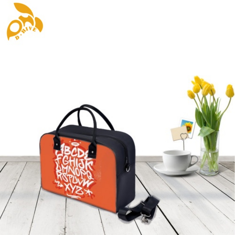 Free shipping lightweight and high-quality hand-held travel bags in beige, white and black, custom-made by fashion top designers, are provided