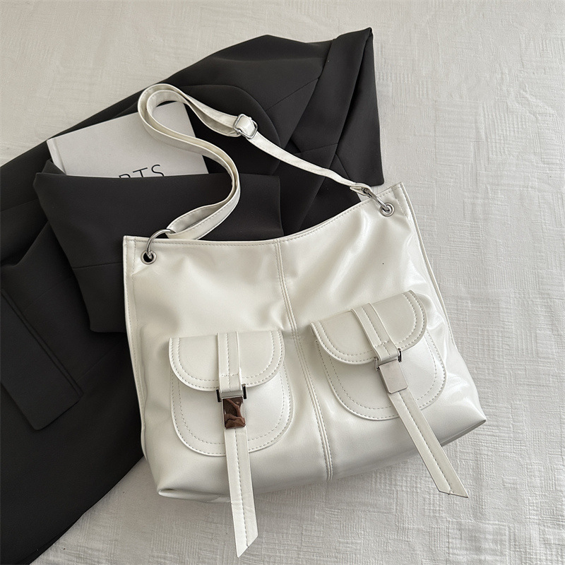 Free Delivery Designer Bag Korean Version Of Large Capacity Fashionable Motorcycle 2025 New Style Simple And Luxurious One Shoulder Crossbody Tote Pop