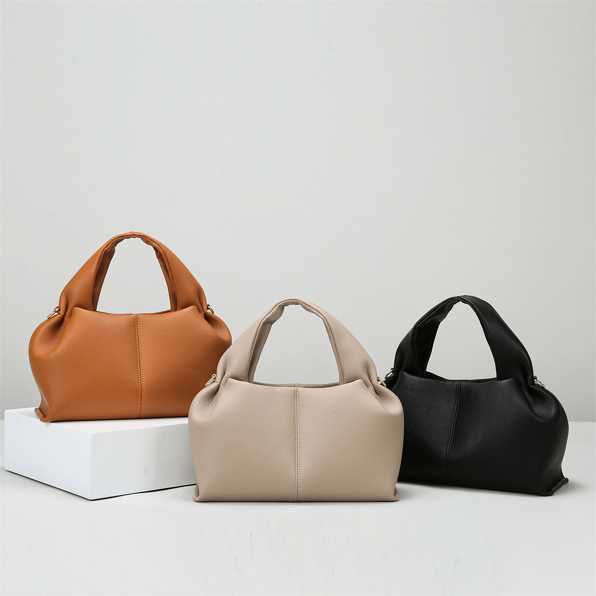 Women's Handbag Free Shipping Designer Bag New Fashion Cloud Bag Niche Versatile Soft Leather Shoulder Crossbody Bag Shopping Bag