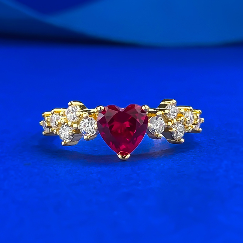 S925 Sterling Silver Gold-Plated Heart-Shaped Ruby Ring with Zirconia for Women, Elegant and Trendy Everyday Jewelry.