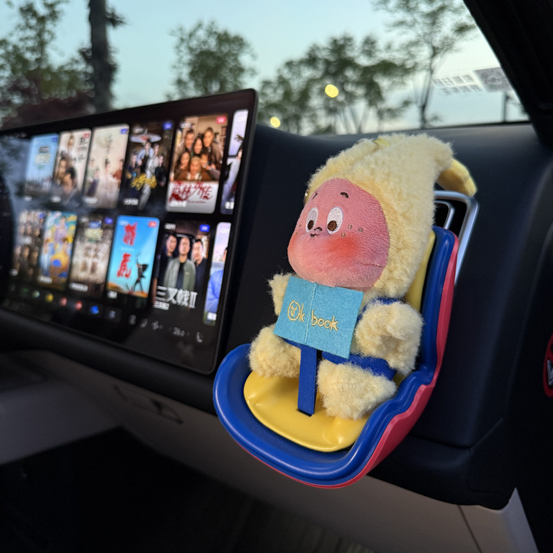 labubu Accessories adapts to safety seat air conditioning outlet cute car ornaments aromatherapy pendant
