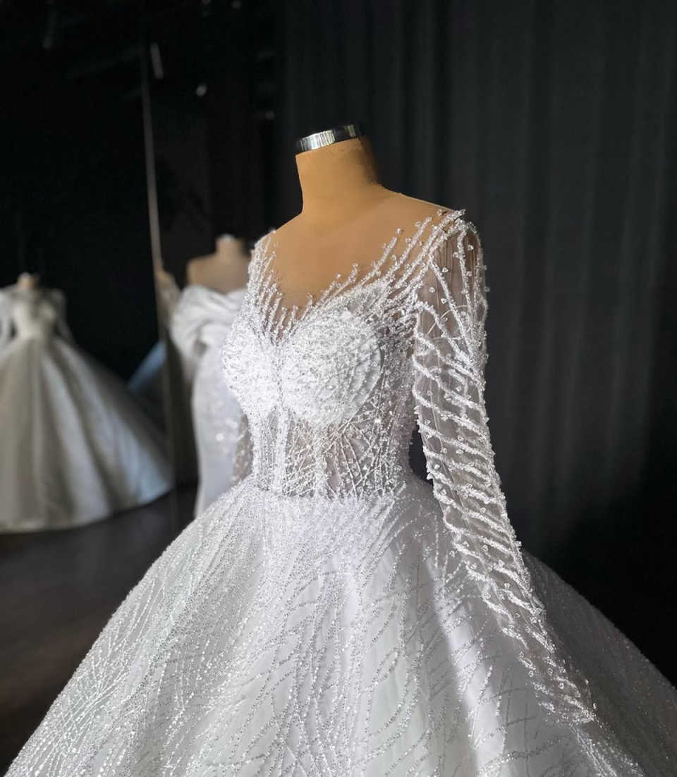 Vintage Ball Gown Wedding Dresses With Sparkling Sequins Lace Pearls Crystals Arabic Dubai Bridal Gowns Vestidos De Novia Customized
