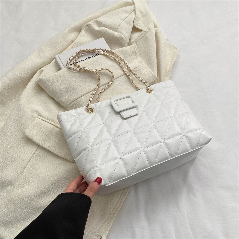 Free Delivery Designer Bag Advanced Underarm For Women's 2025 Trendy And Fashionable Fragrant Wind Lingge Chain Bag Small Commuting Shoulder Bag 