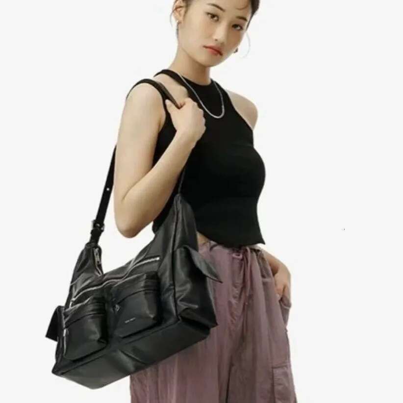The 2025 New High-End, Elegant, Retro Fashionable Saddle And Crossbody Bag For Girls