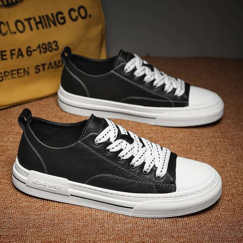 Designer casual shoes DY2025 new explosive simple small white shoes for four seasons, black and white shoes in tone