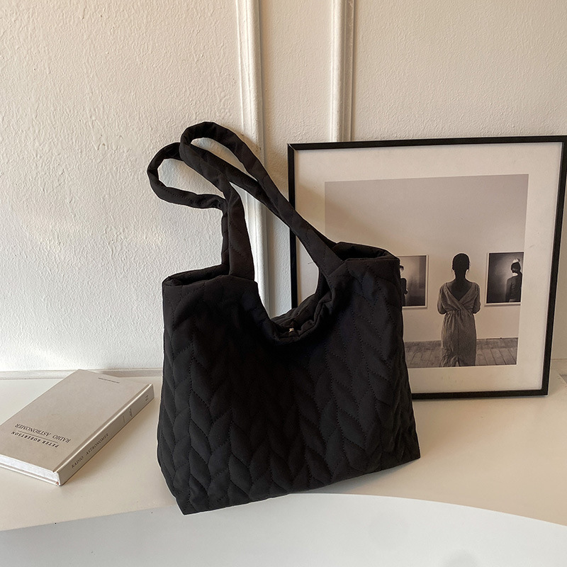 Free Delivery Designer Bag Large Capacity Fashion Soft Leather Commuting Texture Hand 2025 Summer Western Casual One Shoulder Tote Bag Luxury Bag