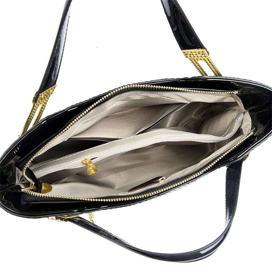 Fashion Trend Noble Women Python Pattern Ladies Handbag And Purse Elegant Wedding Party Casual Tote 2024