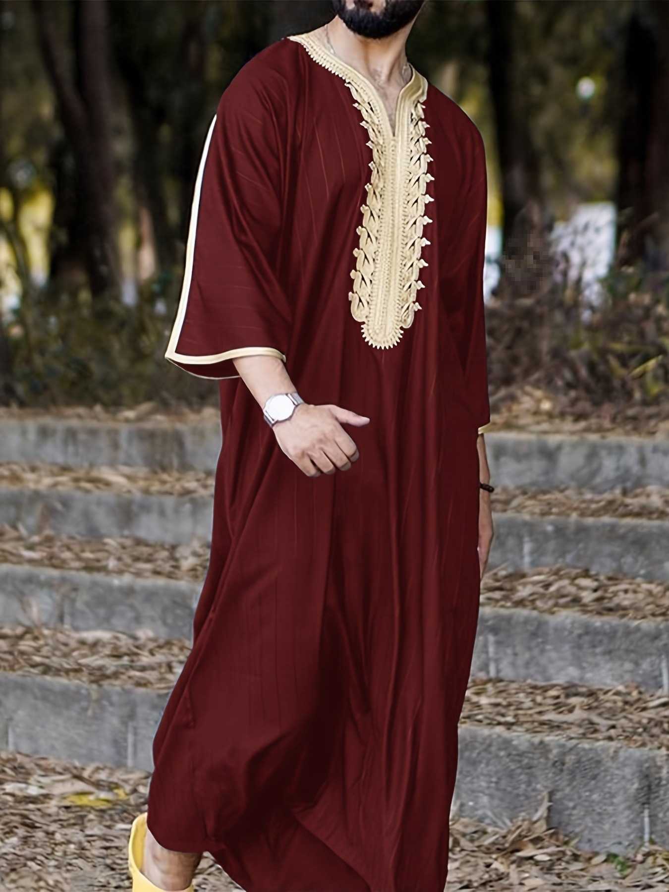 Designer Clothing Versatile Robe Loose V-neck Short Sleeve Embroidered Muslim Men's Clothing 2025 New Style