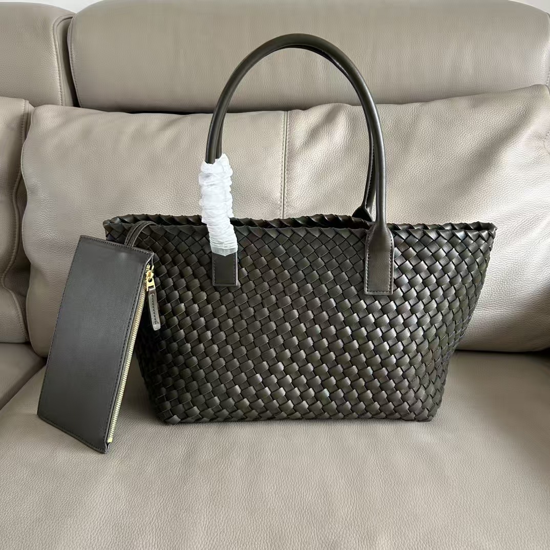 2025 New Woven Tote Bag, Large Capacity Tote Bag, Leather Shoulder Bag, Women's Bag, Fashion Mummy Shopping Bag, Commuter Bag