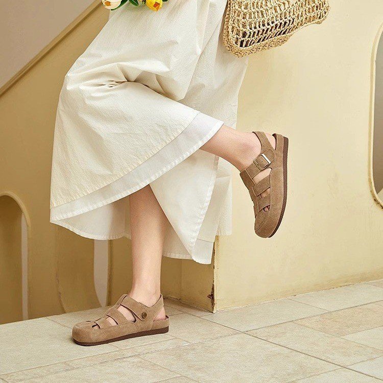Free shipping Designer's super popular new thick-soled toe half-slippers for women in summer 2025 are fashionable, lightweight and versatile for 