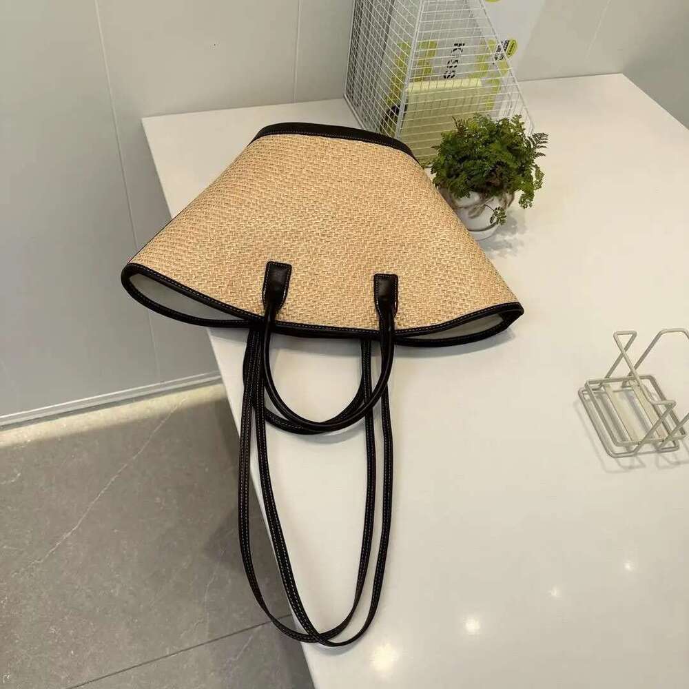 Women's Bags Designer New Handmade Straw Large Capacity Raffia Shoulder Tote Bag For Women