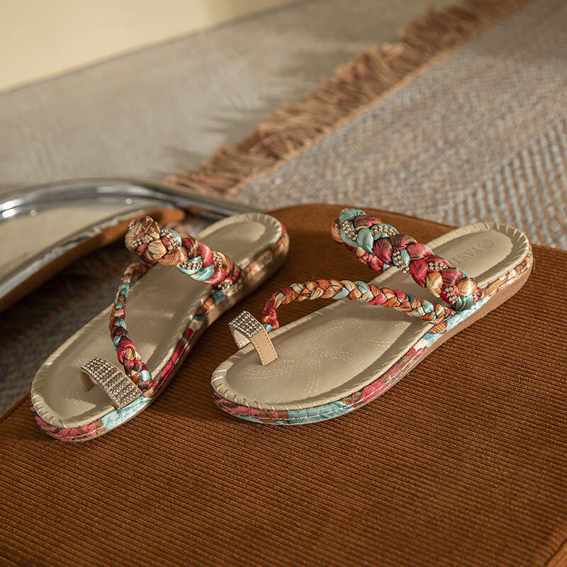 2025 New Fashion Wood NEW TOP Bead Water Diamond Bohemian Slope Heel Comfortable Large Sandals for Women