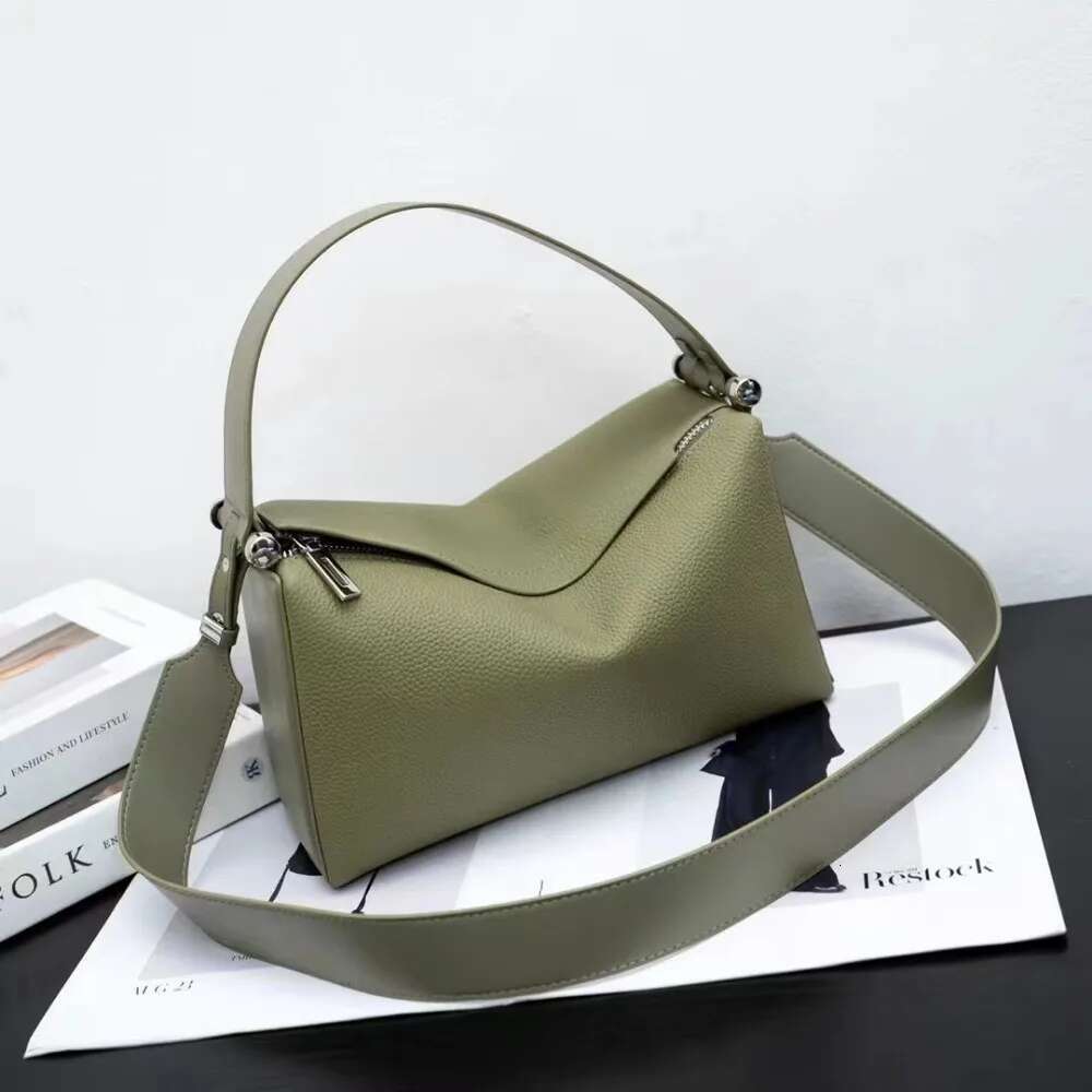 Women's Bags Designer VOAETEC First-Layer Cowhide Underarm Women New Fashion Leather Shoulder Crossbody Boston Pillow Bag Casual Versatile