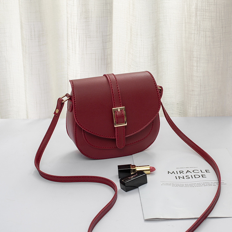 Top brand high-quality 2025 new fashionable multifunctional half saddle belt style single shoulder diagonal cross women's bag trend free designer