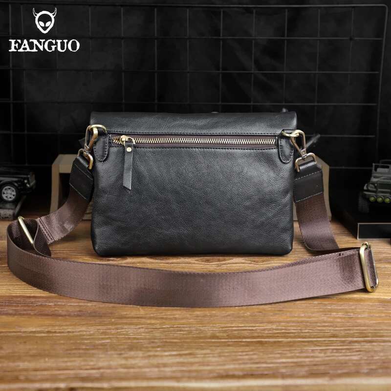 2022 Men's Shoulder Bag Handmade Genuine Leather Crossbody Messenger Bags For Male Large Capacity Clutch Wallet Handbag Business