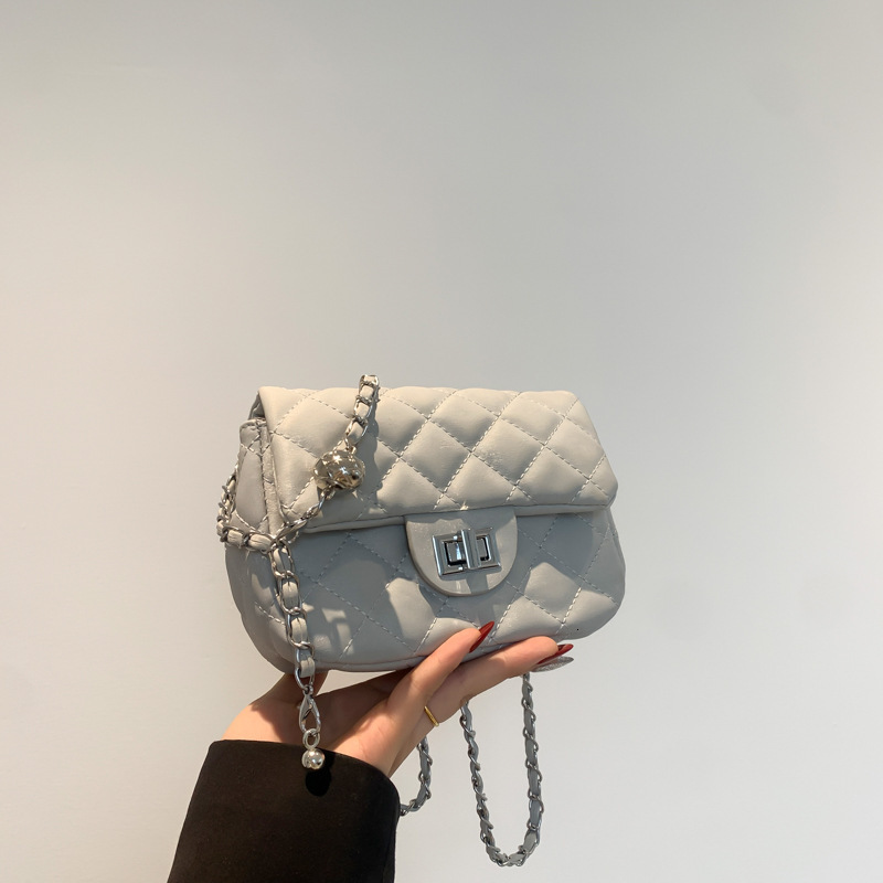 Free Delivery Designer Bag Gentle Texture Lock Buckle Temperament Chain For Women 2025 Spring New Versatile Ains Crossbody Small Square 8520
