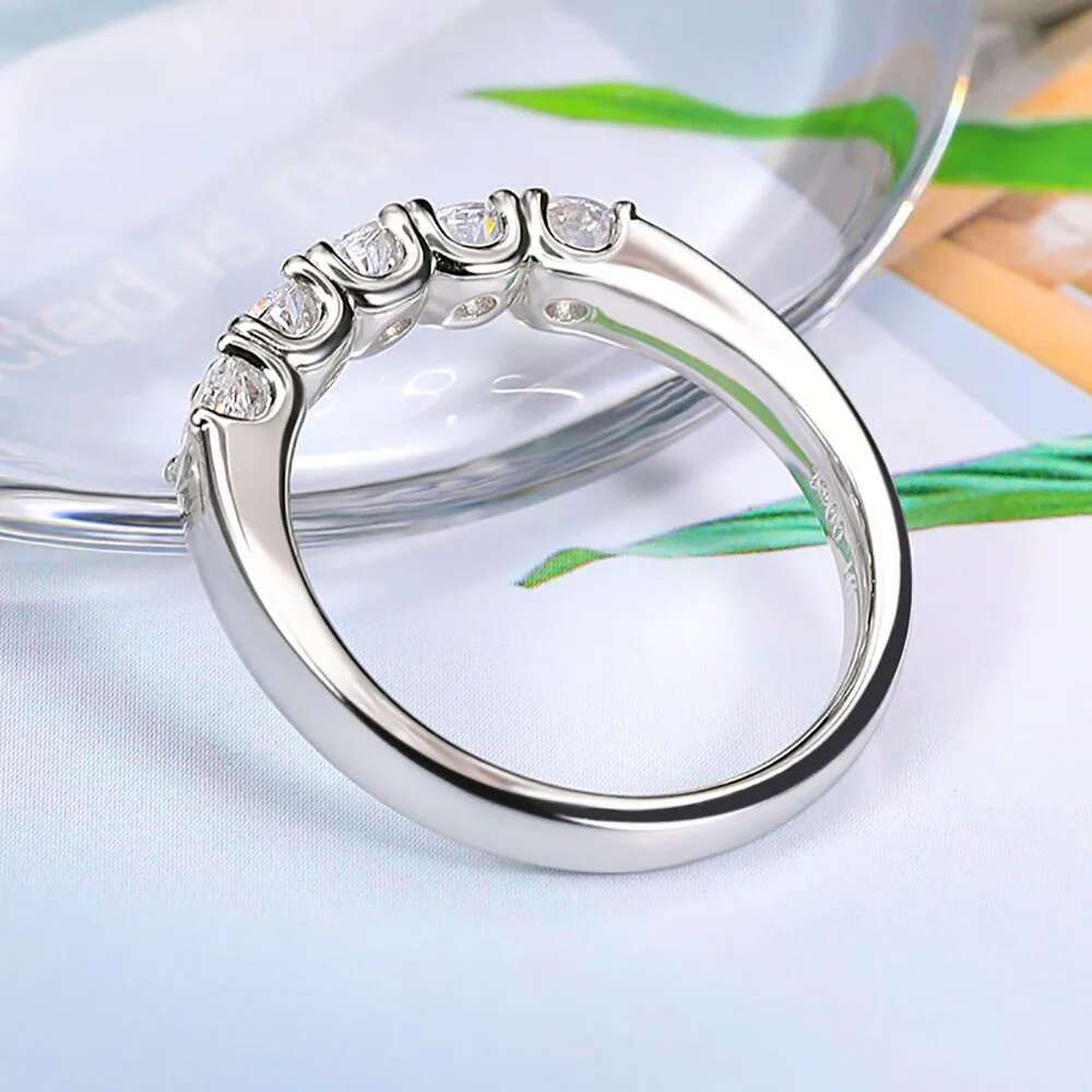 COSFIX 5 Stones D Color 1 Carat Moissanite Row Ring 925 Sterling Silver Plated Pt950 Band Fine Jewelry For Women Wholesale