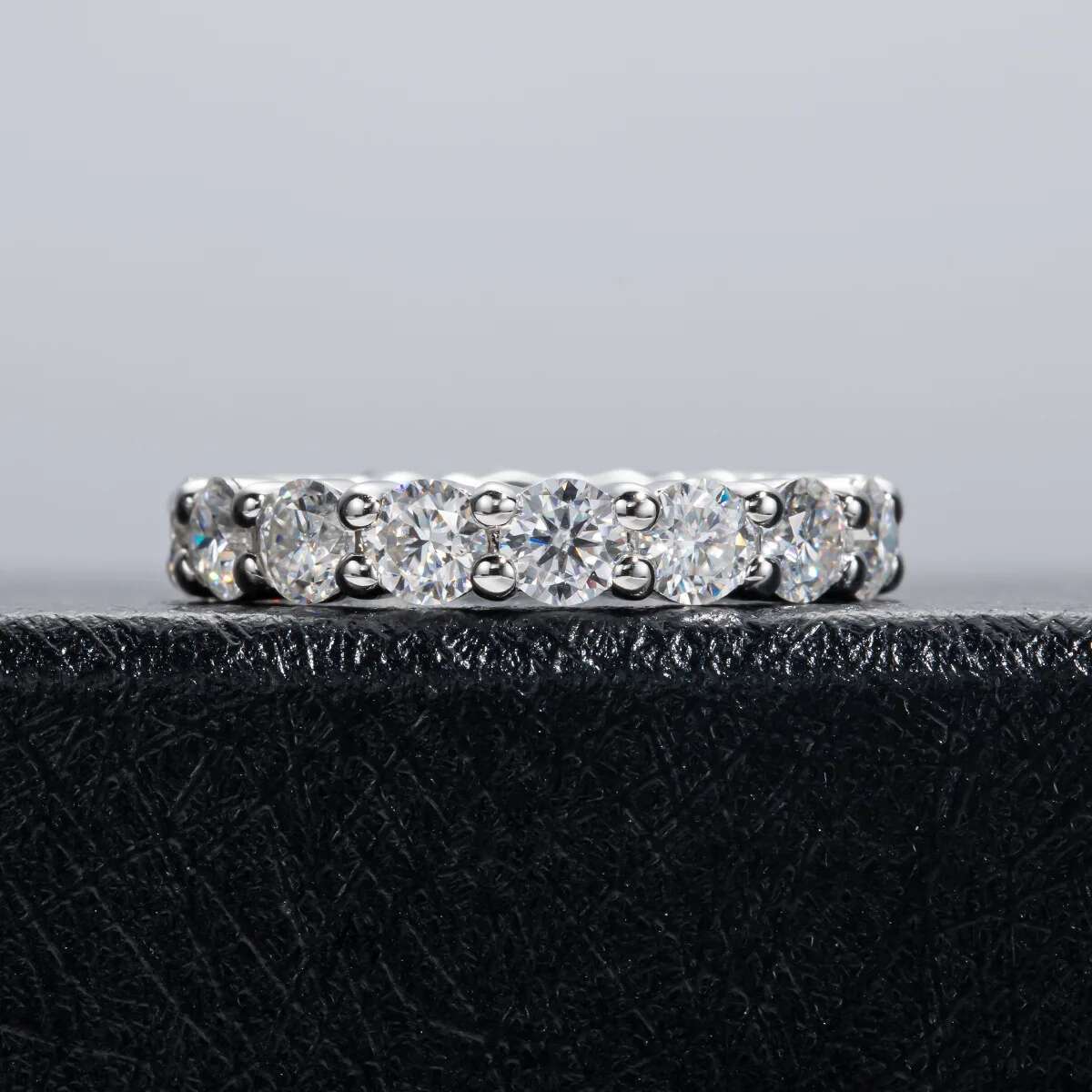 COSFIX Jewel 4mm 5ct D Color Moissanite Wedding Band Ring 925 Silver Full Eternity Band Engagement Rings For Women Wholesale