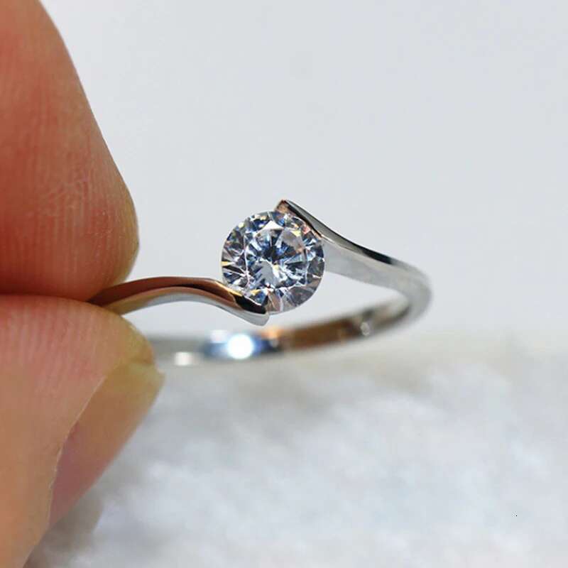 Real 925 Sterling Silver Small Zircon Ring For Women Simple Sparkling Round 0.3CT High Carbon Diamond Finger Rings
