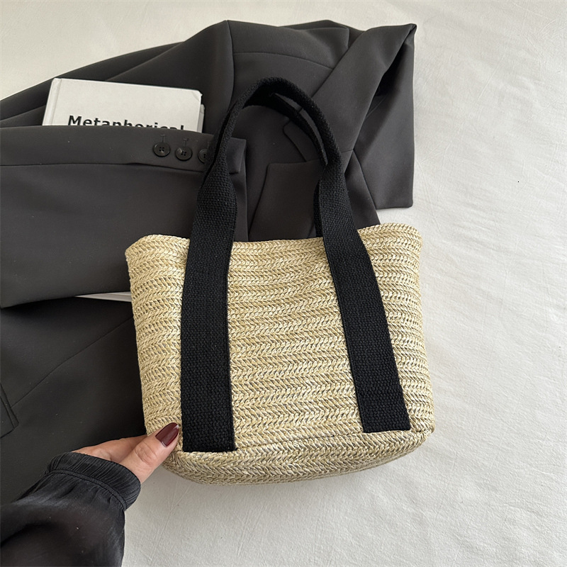 Free Delivery Designer Bag 2025 Spring Grass Women's Large Capacity Wind Woven Leisure Versatile Camping Picnic Bag Luxury Bag