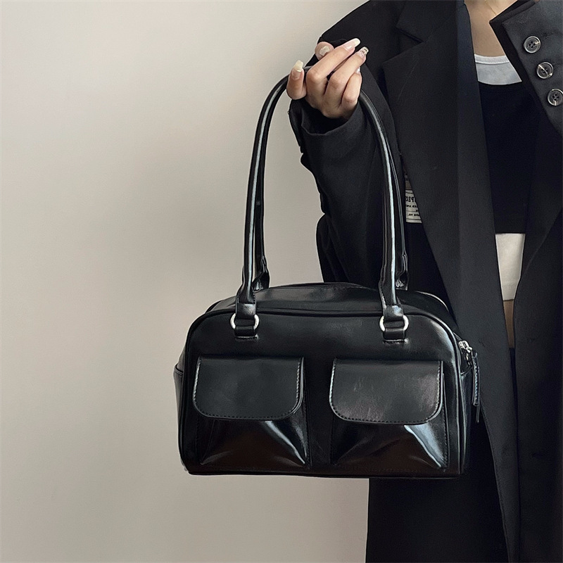 Top quality Brand High Quality Style Niche Underarm for Women 2025 New Large Capacity Simple Commuter Tote Fashion Versatile Shoulder Bag Free Deliver