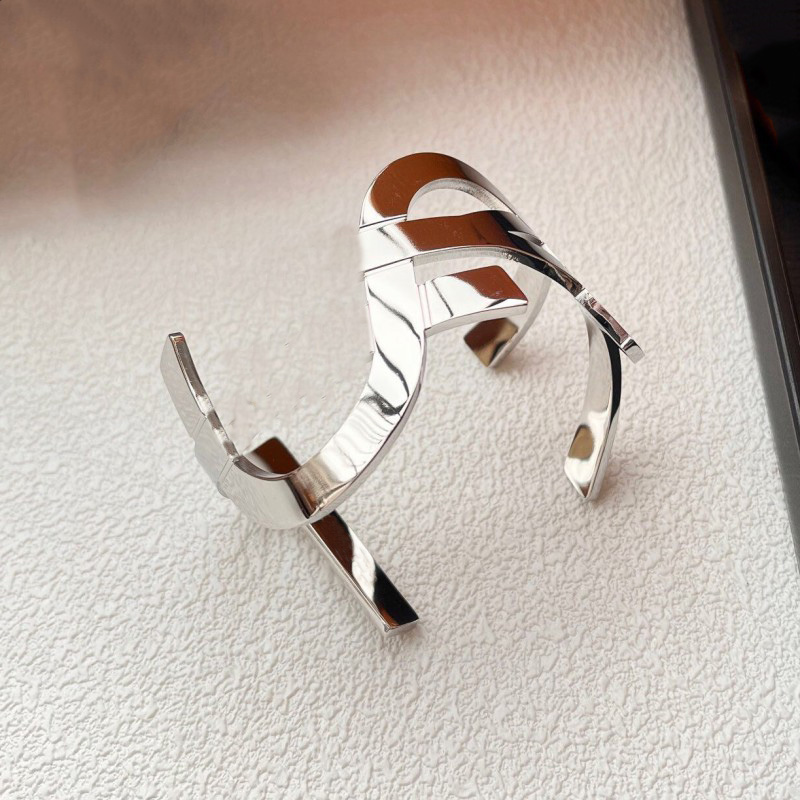 Gold Silver Color Women Designer Bracelet Luxury Letter Opening Bracelet Titanium Steel Fashion Bracelet For Wedding Party Gift
