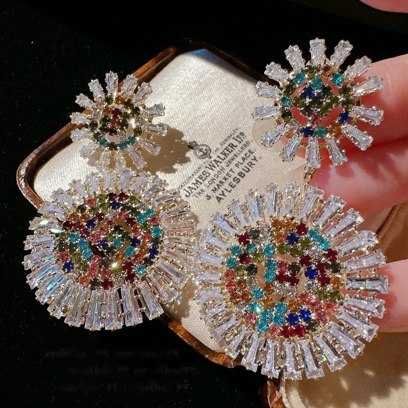 Chrysanthemum Flower Zircon Earrings Square Sugar Copper Plated Embossed Artificial Shell Beads Flower Earrings 250519